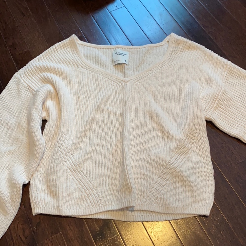 Abercrombie and Fitch Sweater